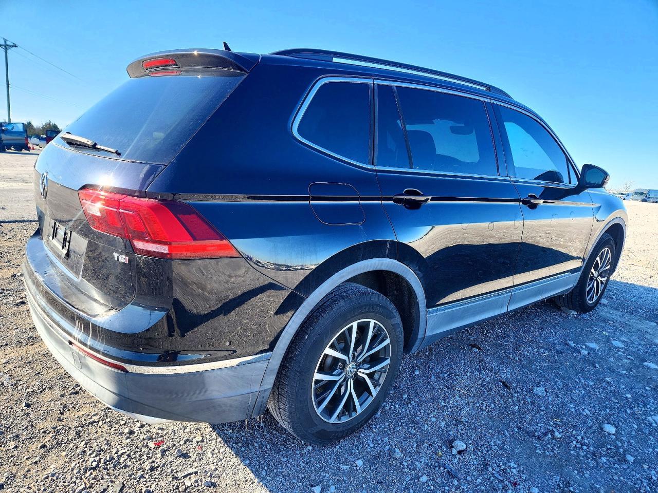 2018 Volkswagen Tiguan Se - Фото 3