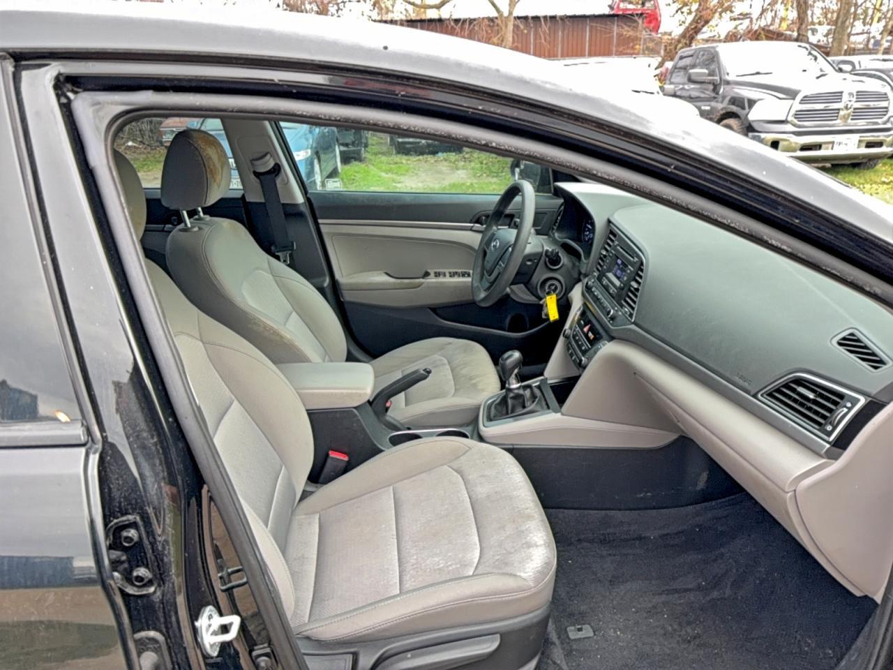 2017 Hyundai Elantra Se - Фото 5