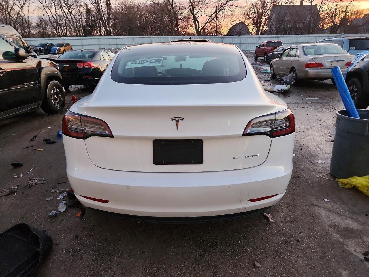 2022 Tesla Model 3 - Фото 6