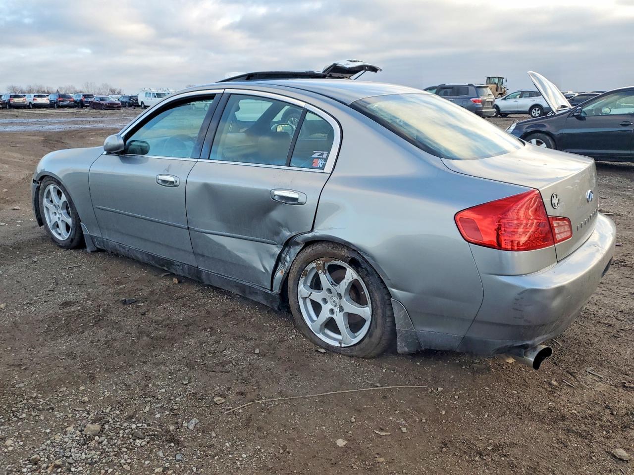 2004 Infiniti G35 Base - Фото 2