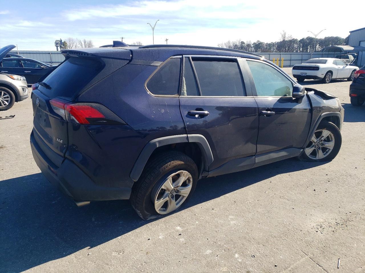 2019 Toyota Rav4 Xle - Image 3