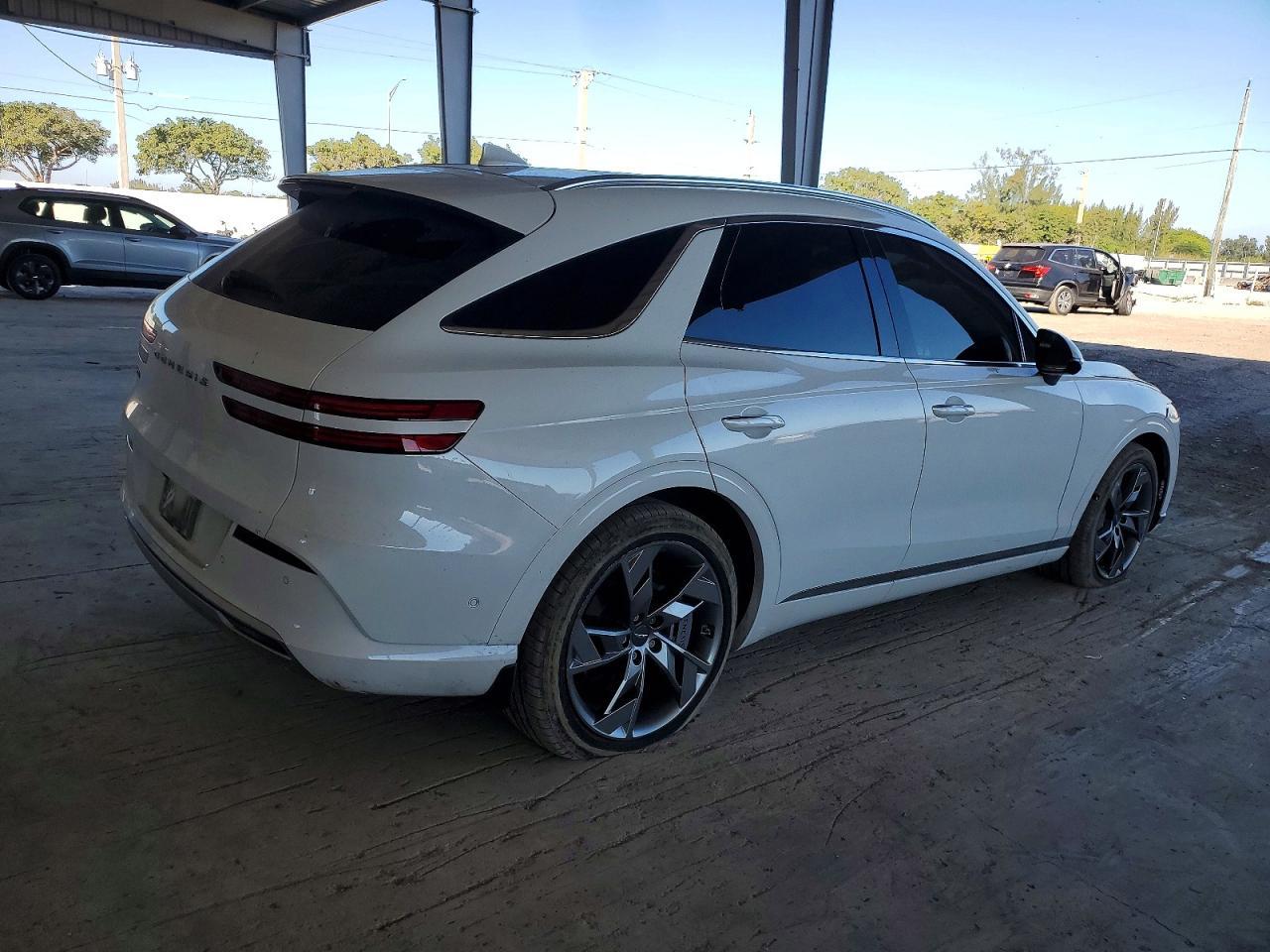 2024 Genesis Gv70 Advanced - Image 3