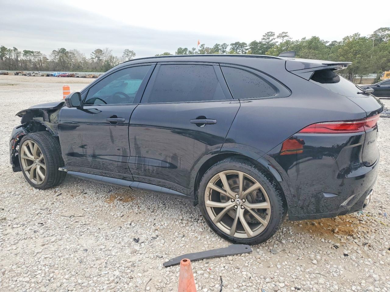 2023 Jaguar F-Pace Svr - Image 2