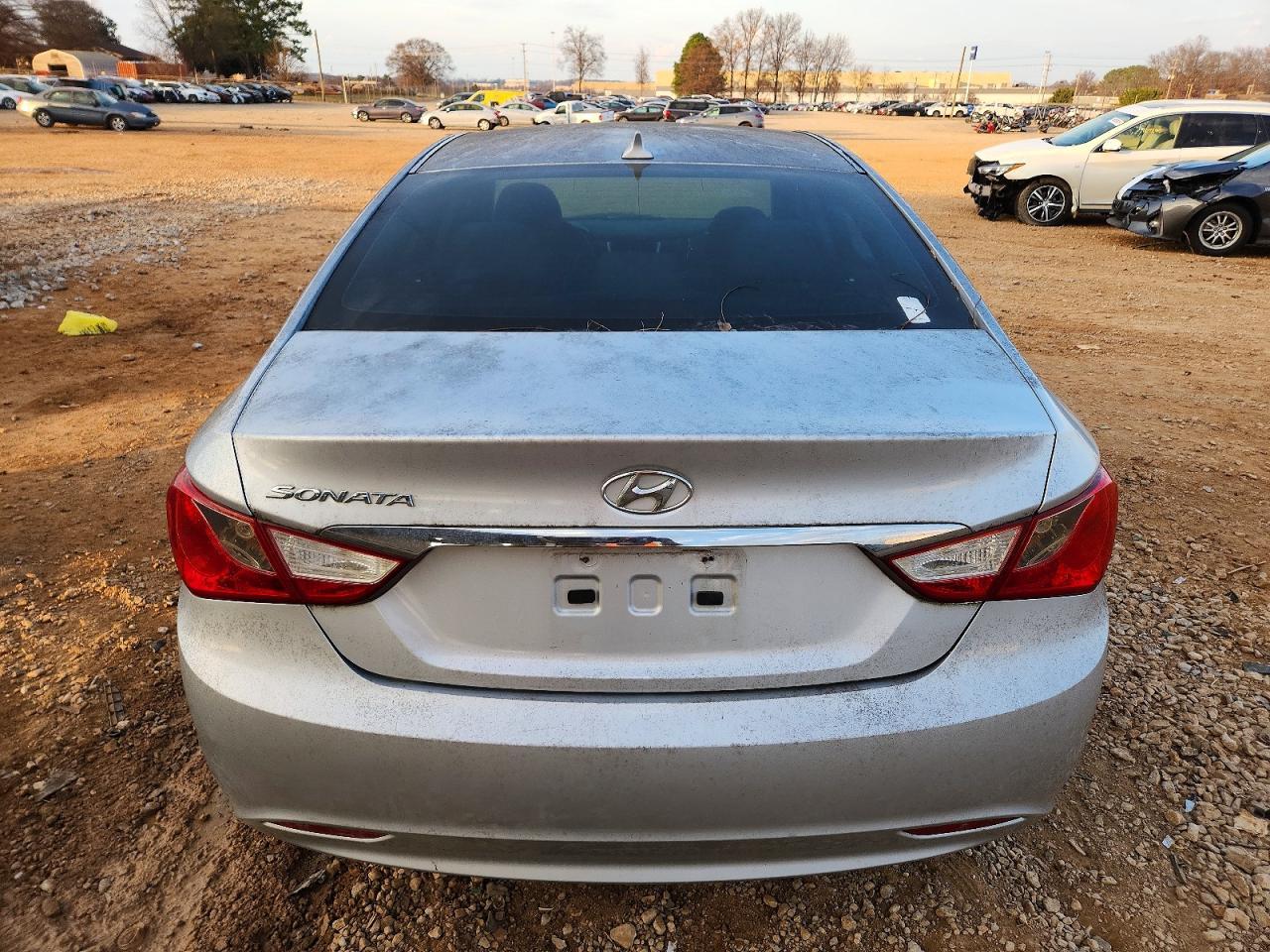 2013 Hyun Sonata Gls - Image 6