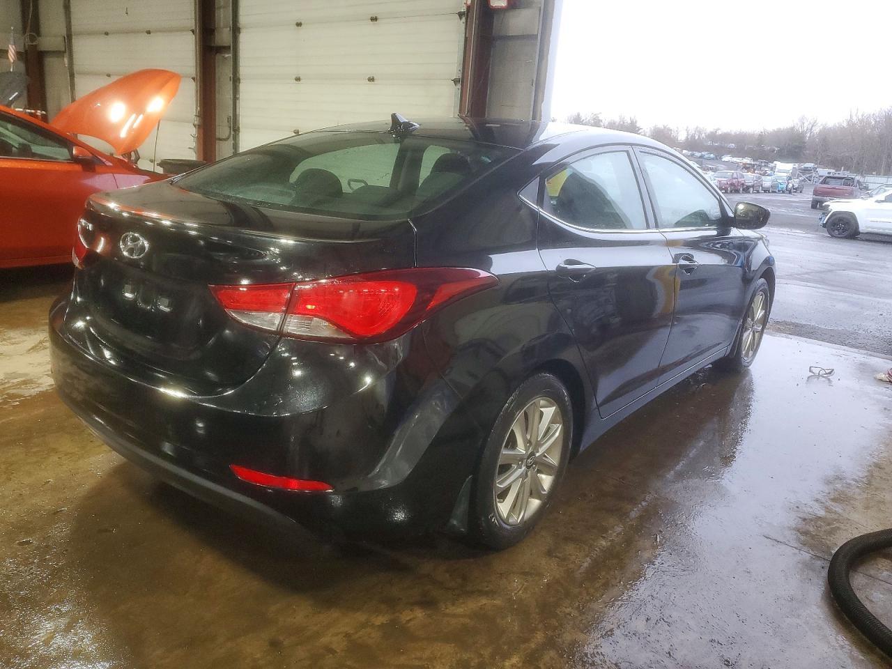 2015 Hyundai Elantra Se - Фото 3
