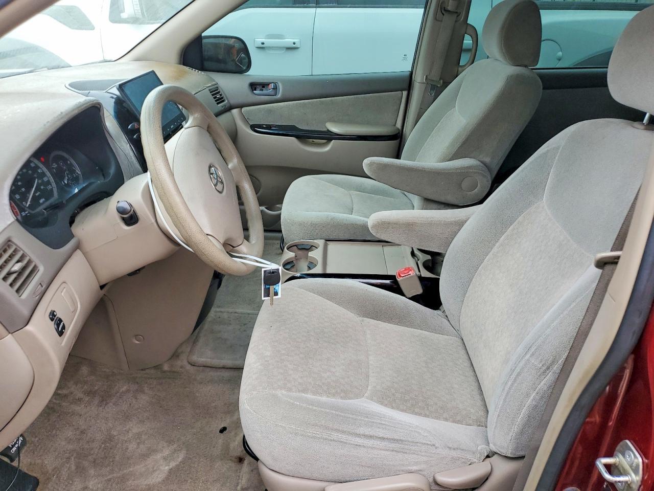 2005 Toyota Sienna Ce - Image 7