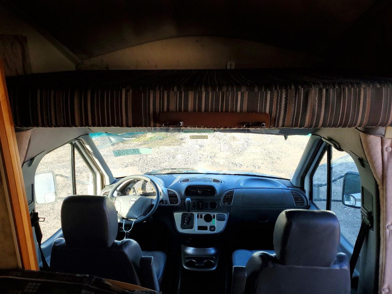 2006 Dodge Sprinter 3500 - Image 5