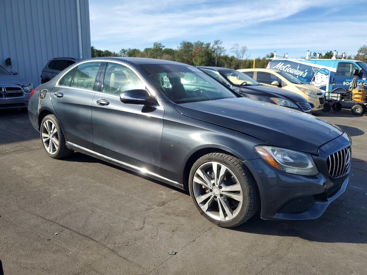 2015 Mercedes-Benz C 300 4Matic - Фото 4