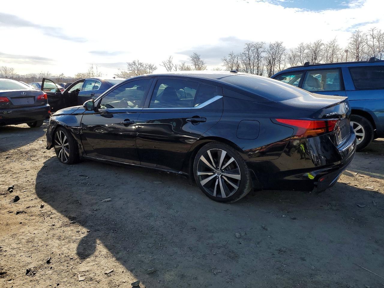 2020 Nissan Altima Sr - Фото 2