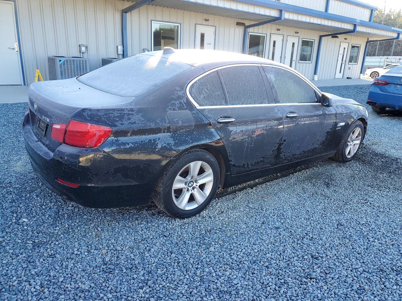 2012 BMW 528 Xi - Image 3