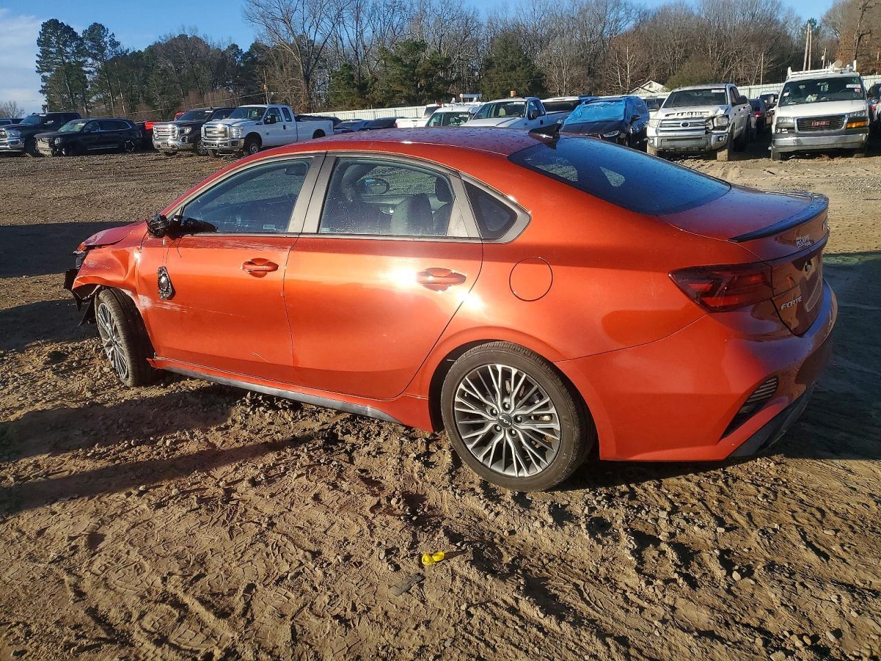 2023 Kia Forte Gt Line - Image 2