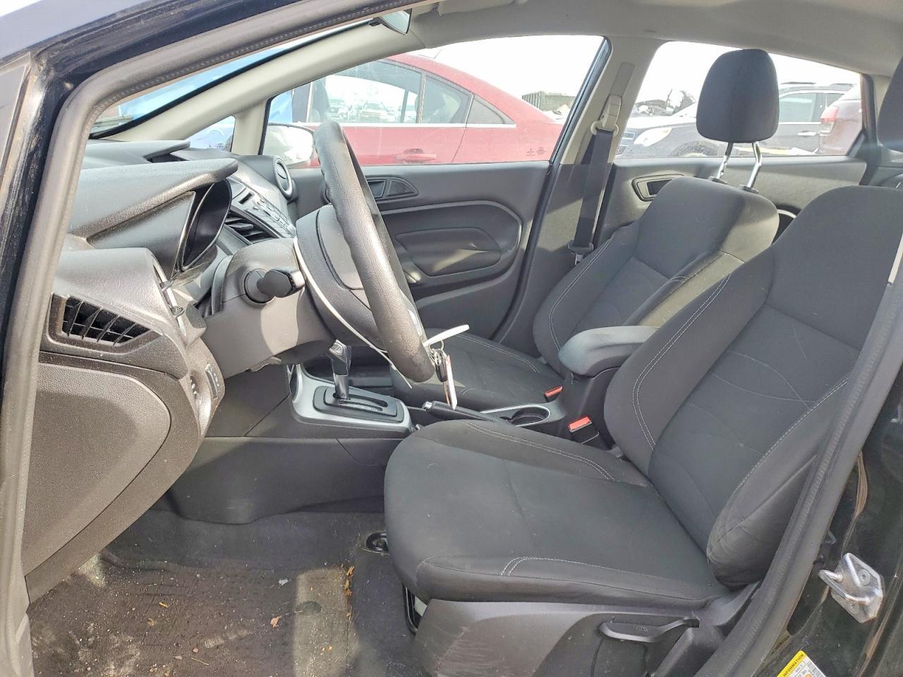 2017 Ford Fiesta Se - Фото 7