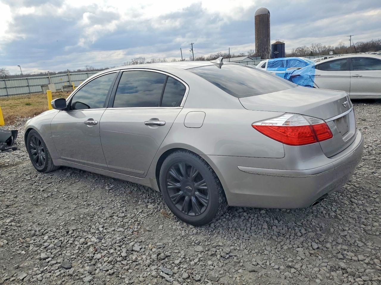 2009 Hyundai Genesis 3.8L - Фото 2
