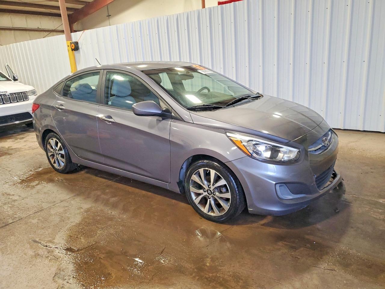 2017 Hyundai Accent Se - Фото 4