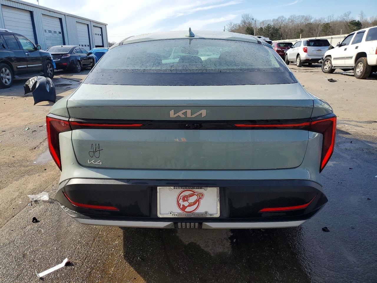 2025 Kia K4 Lxs - Image 6