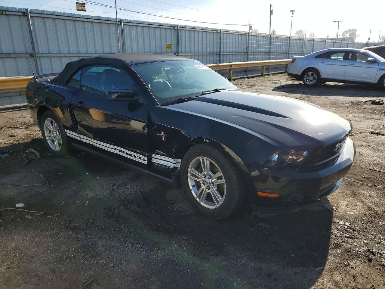 2010 Ford Mustang - Фото 4