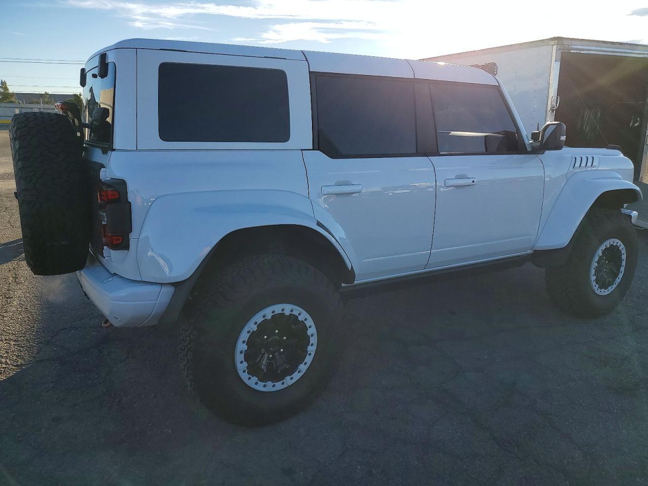2024 Ford Bronco Raptor - Image 3