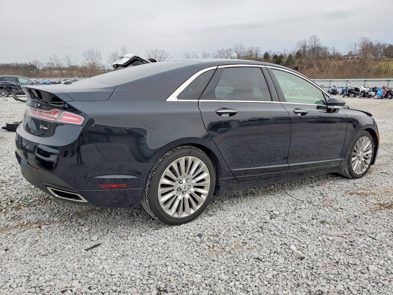2016 Lincoln Townhouse Mkz - Image 3