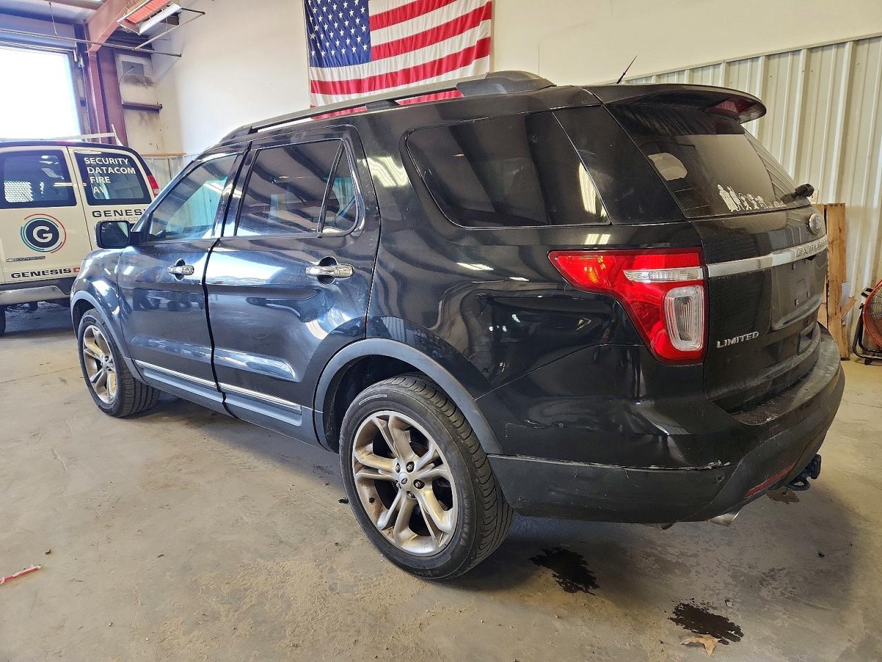 2014 Ford Explorer Limited - Image 2