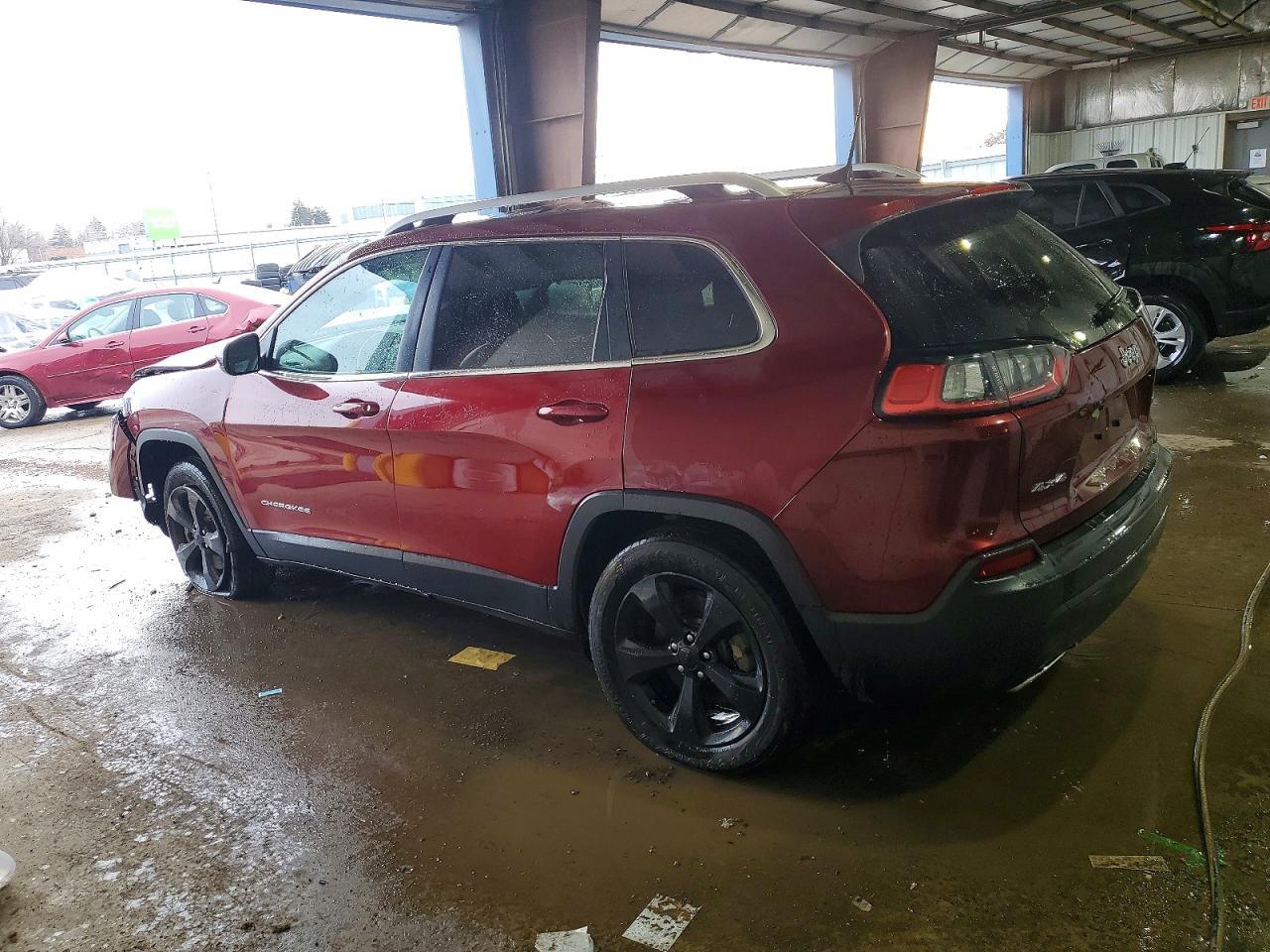 2019 Jeep Cherokee Latitude Plus - Image 2