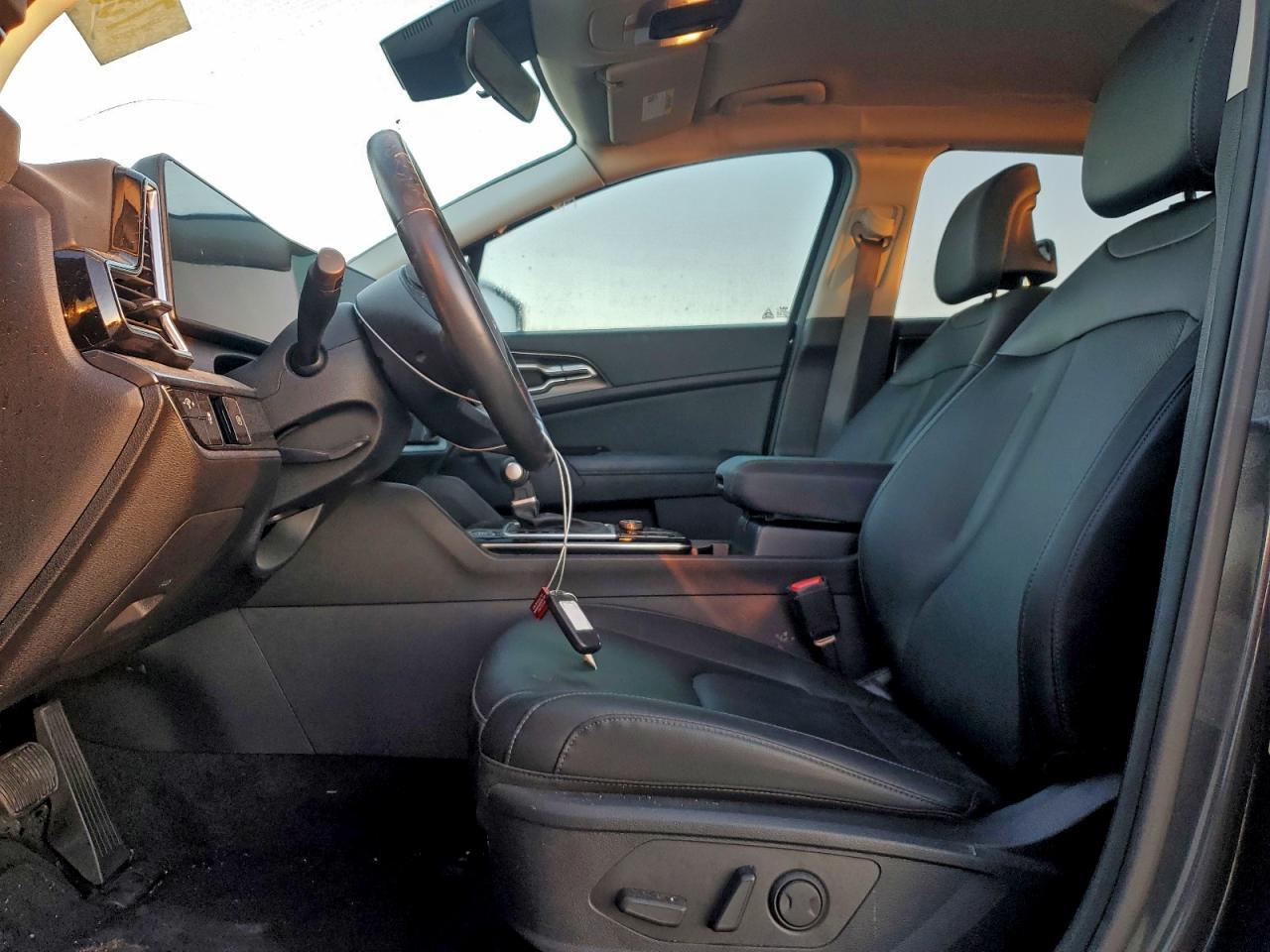 2025 Kia Sportage Ex - Image 7