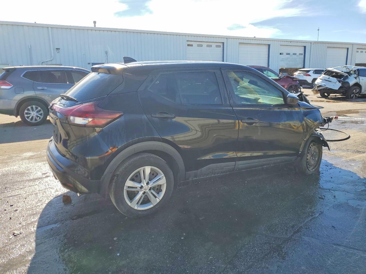 2023 Nissan Kicks S - Image 3