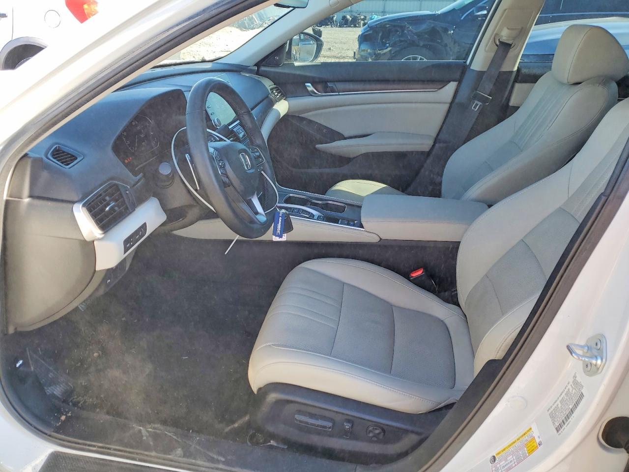 2021 Honda Accord Touring - Image 7