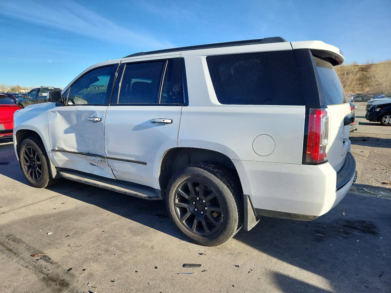 2019 GMC Yukon Denali - Фото 2