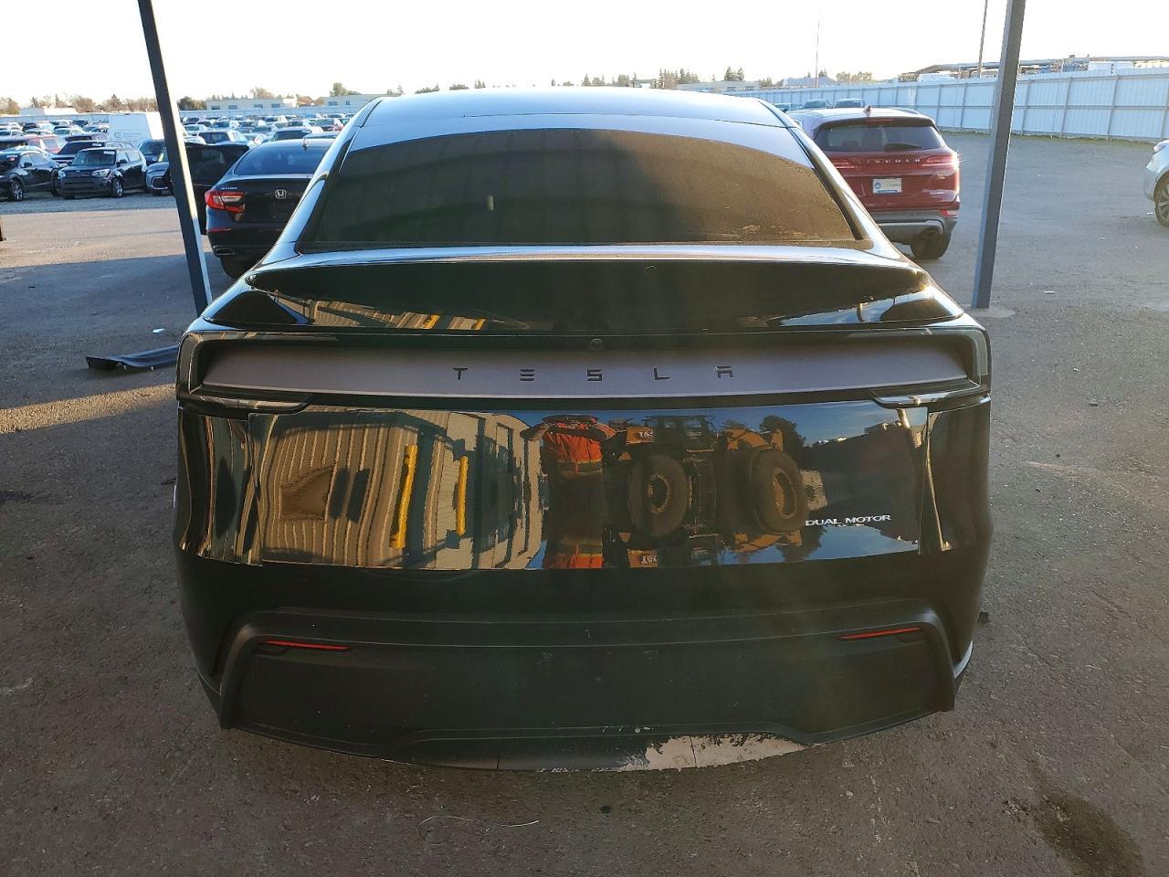 2026 Tesla Model Y - Image 6