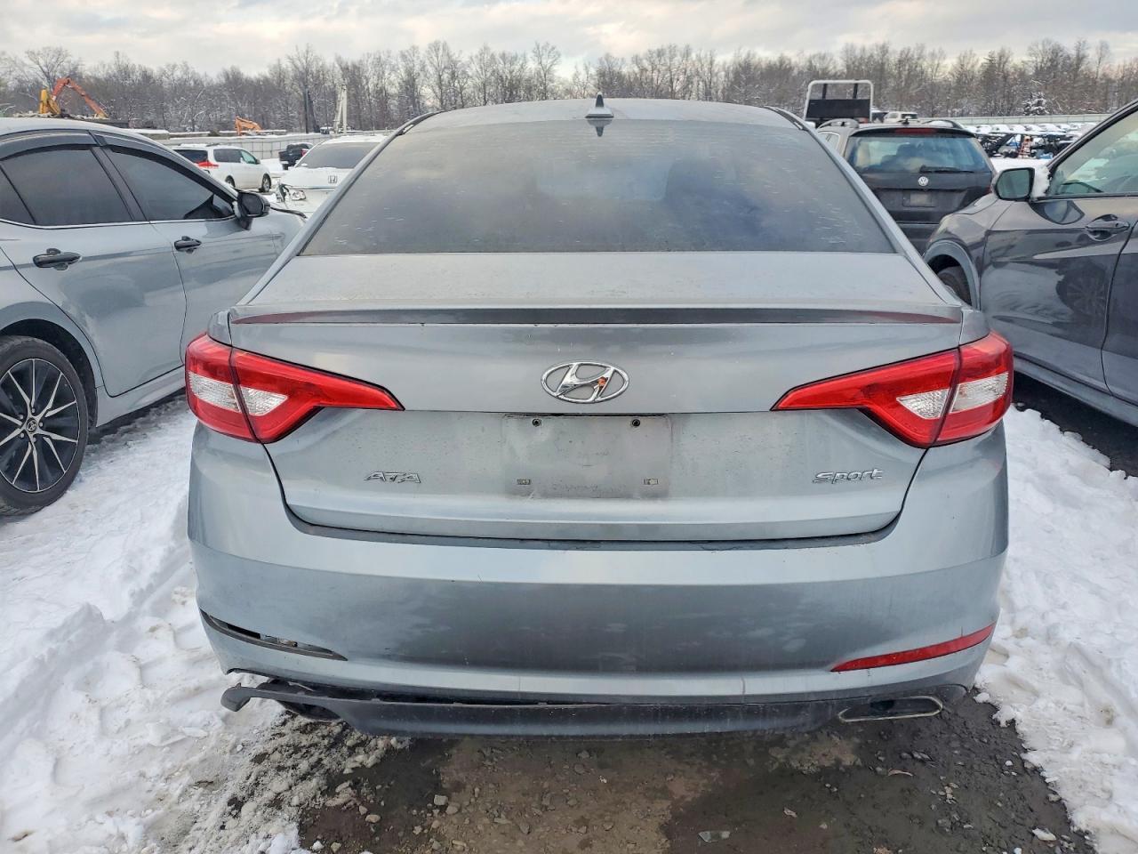 2015 Hyundai Sonata Sport - Image 6