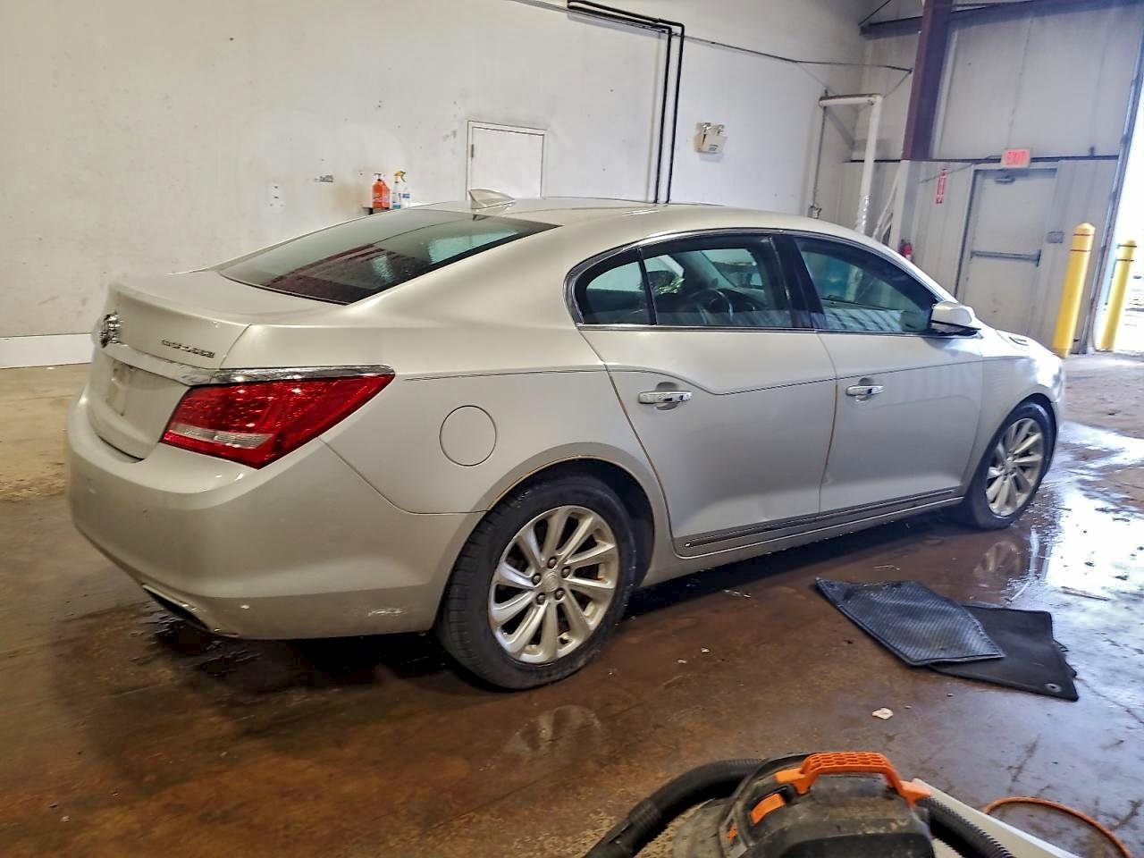 2015 Buick Lacrosse - Фото 3