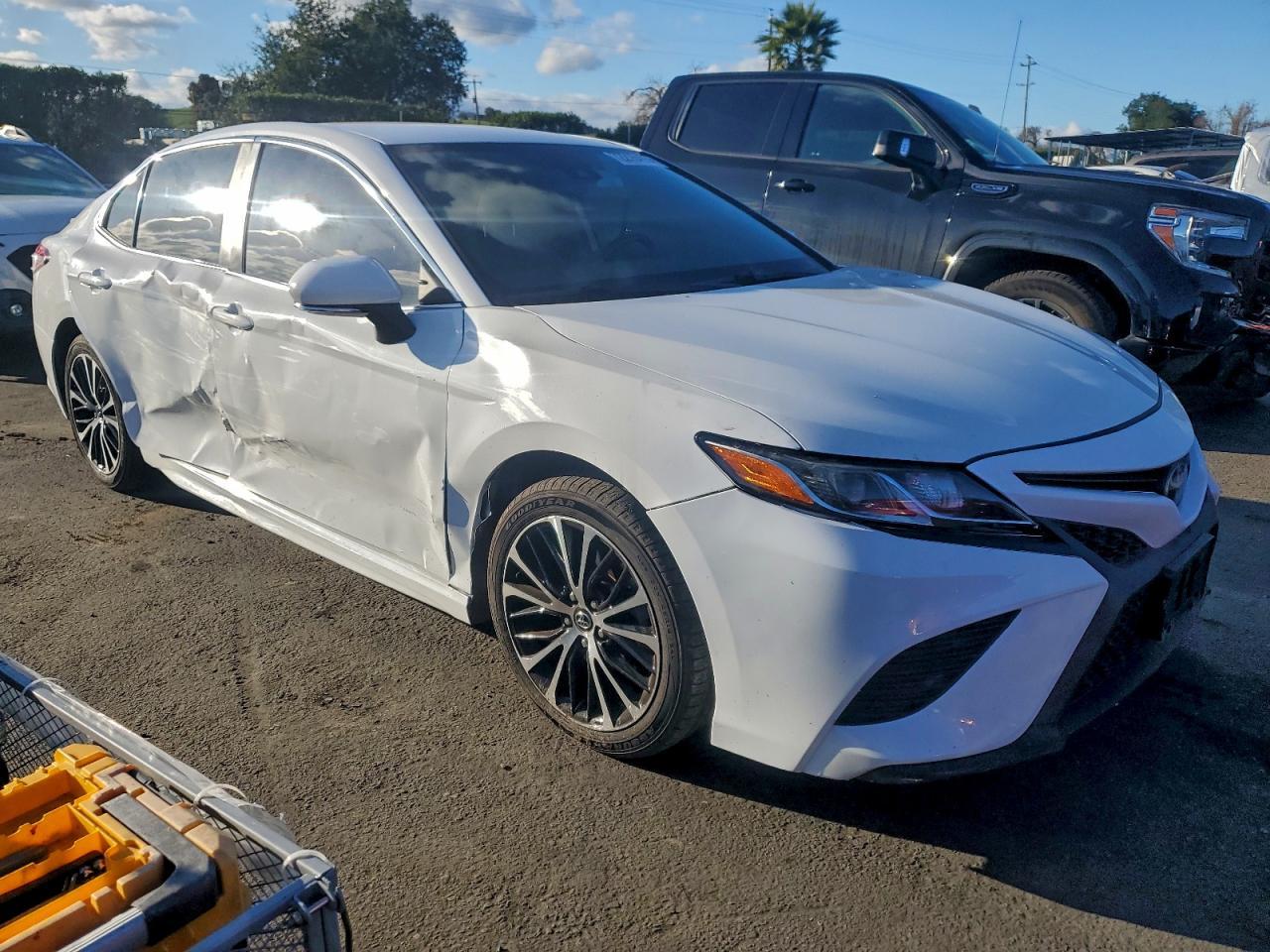 2019 Toyota Camry L - Image 4
