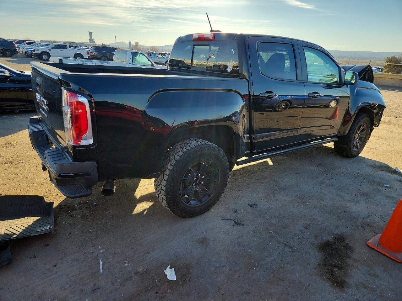 2022 GMC Canyon At4 - Фото 3