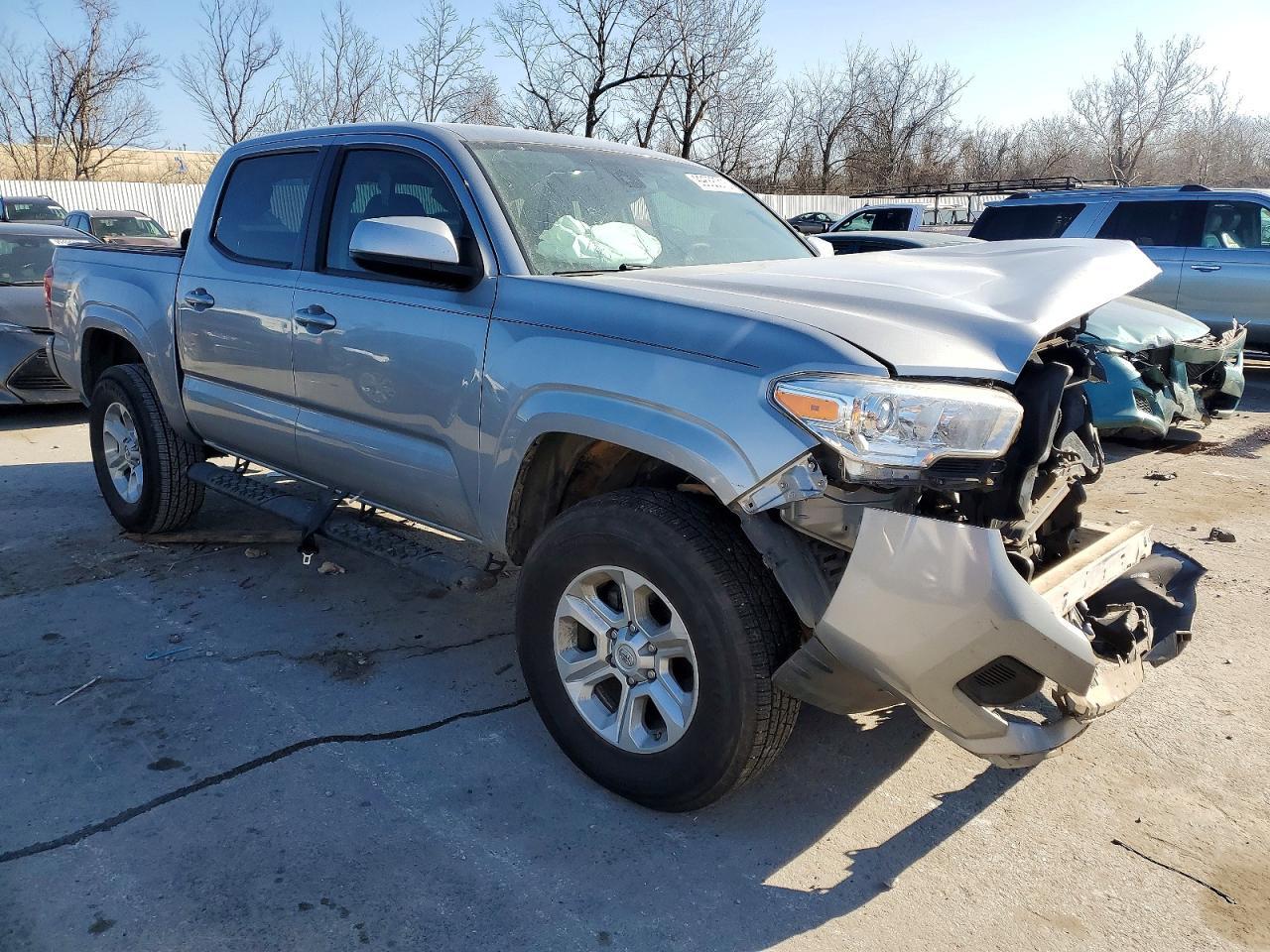 2019 Toyota Tacoma Double Cab - Image 4