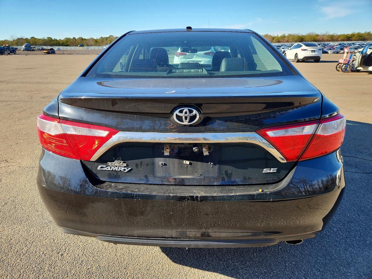 2016 Toyota Camry Le - Image 6