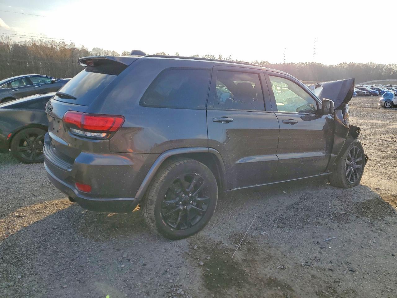 2019 Jeep Grand Cherokee Laredo - Фото 3