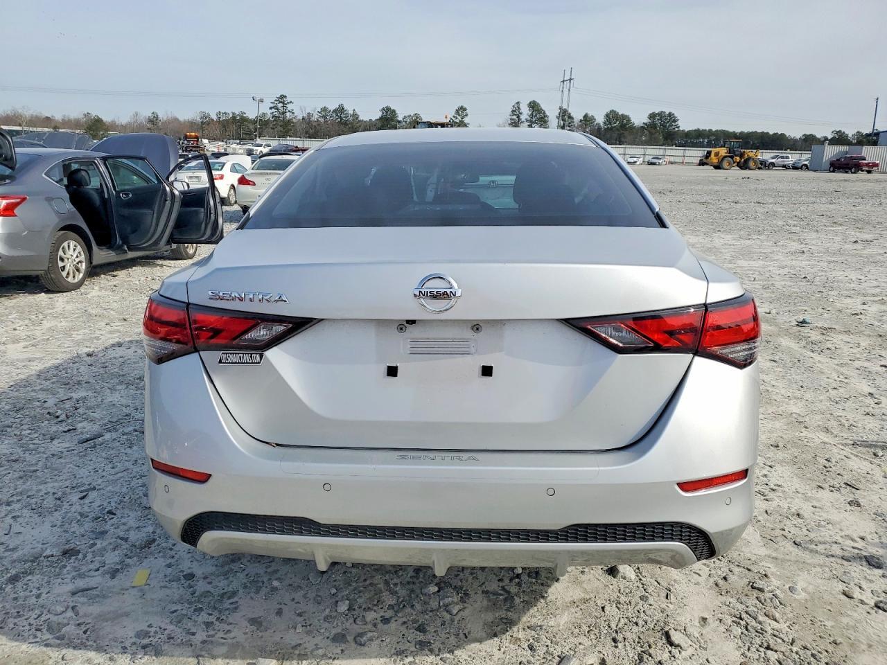 2020 Nissan Sentra S - Фото 6