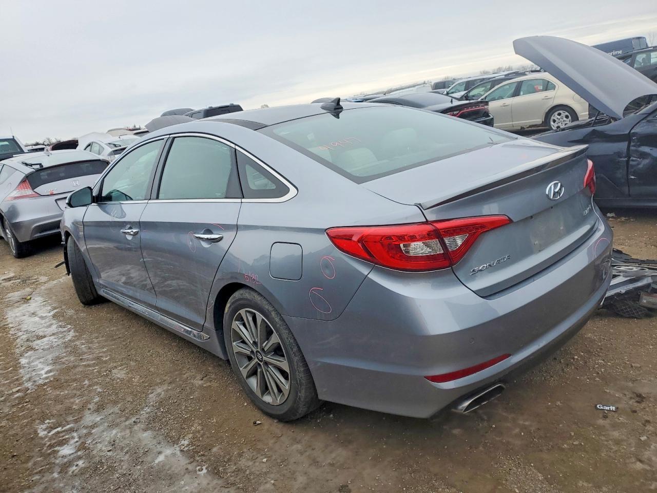 2016 Hyundai Sonata Sport - Фото 2