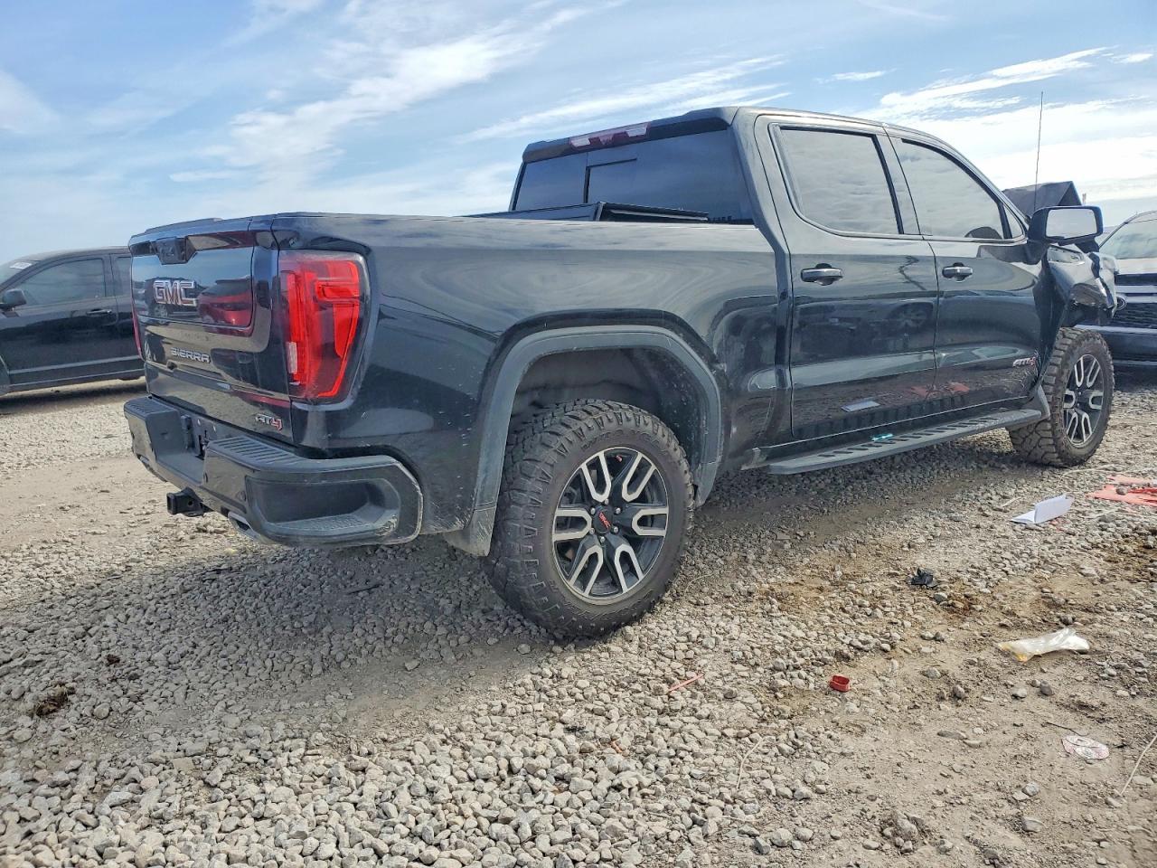 2024 GMC Sierra K1500 At4 - Image 3