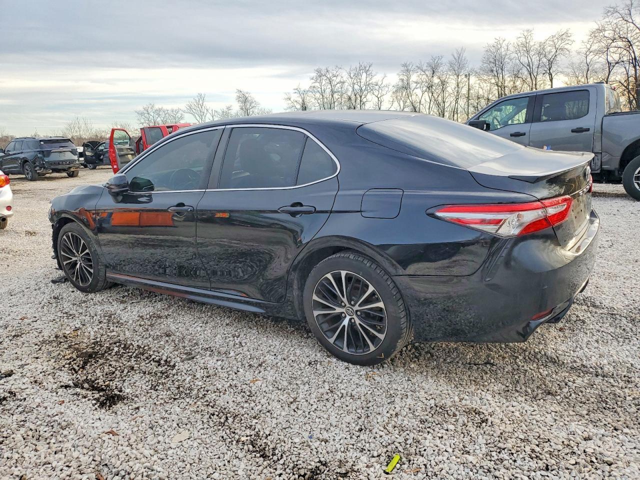 2018 Toyota Camry L - Image 2