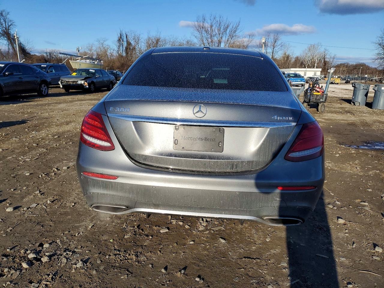 2017 Mercedes-Benz E 300 4Matic - Фото 6