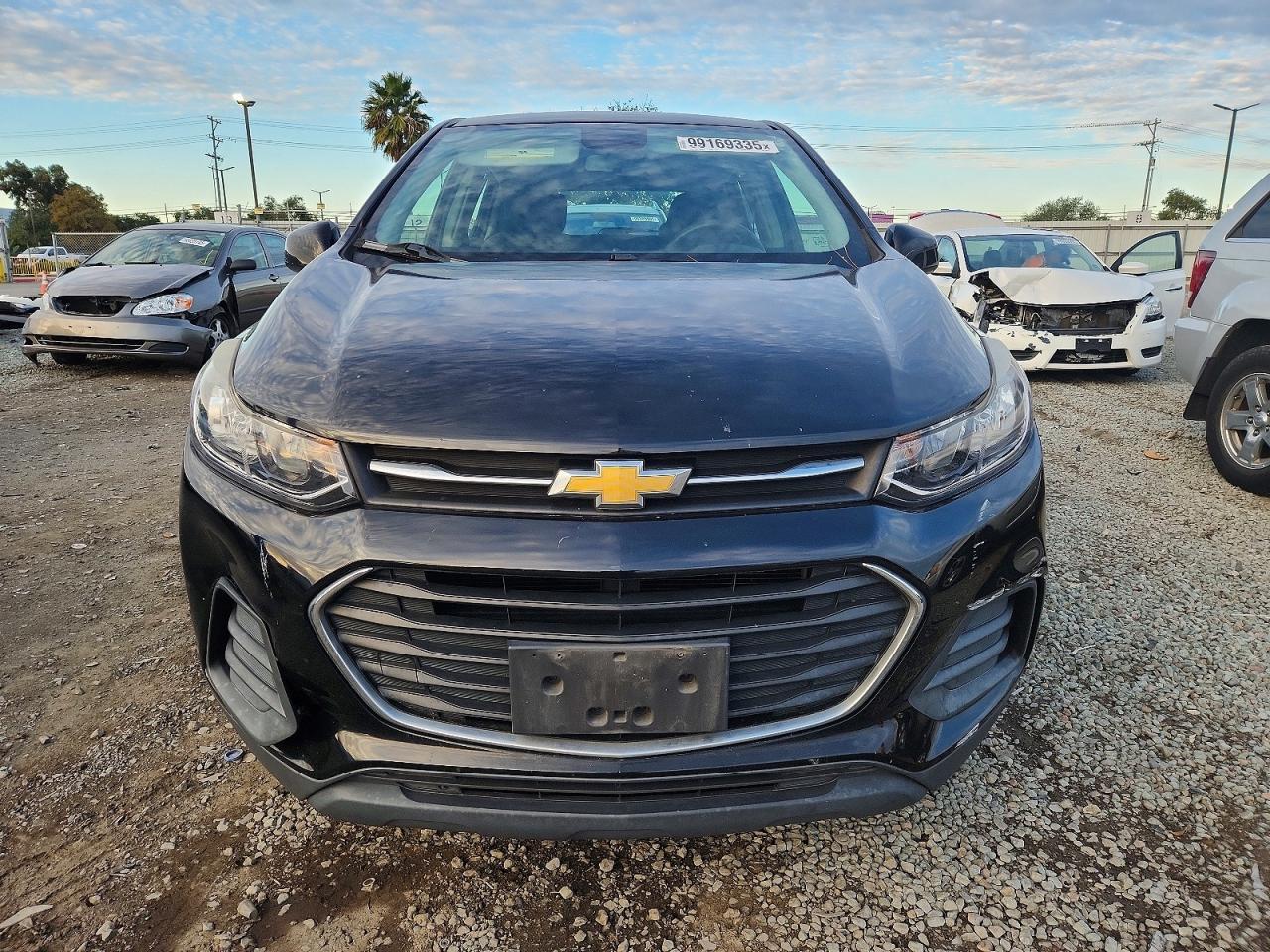 2017 Chevrolet Trax Ls - Image 5