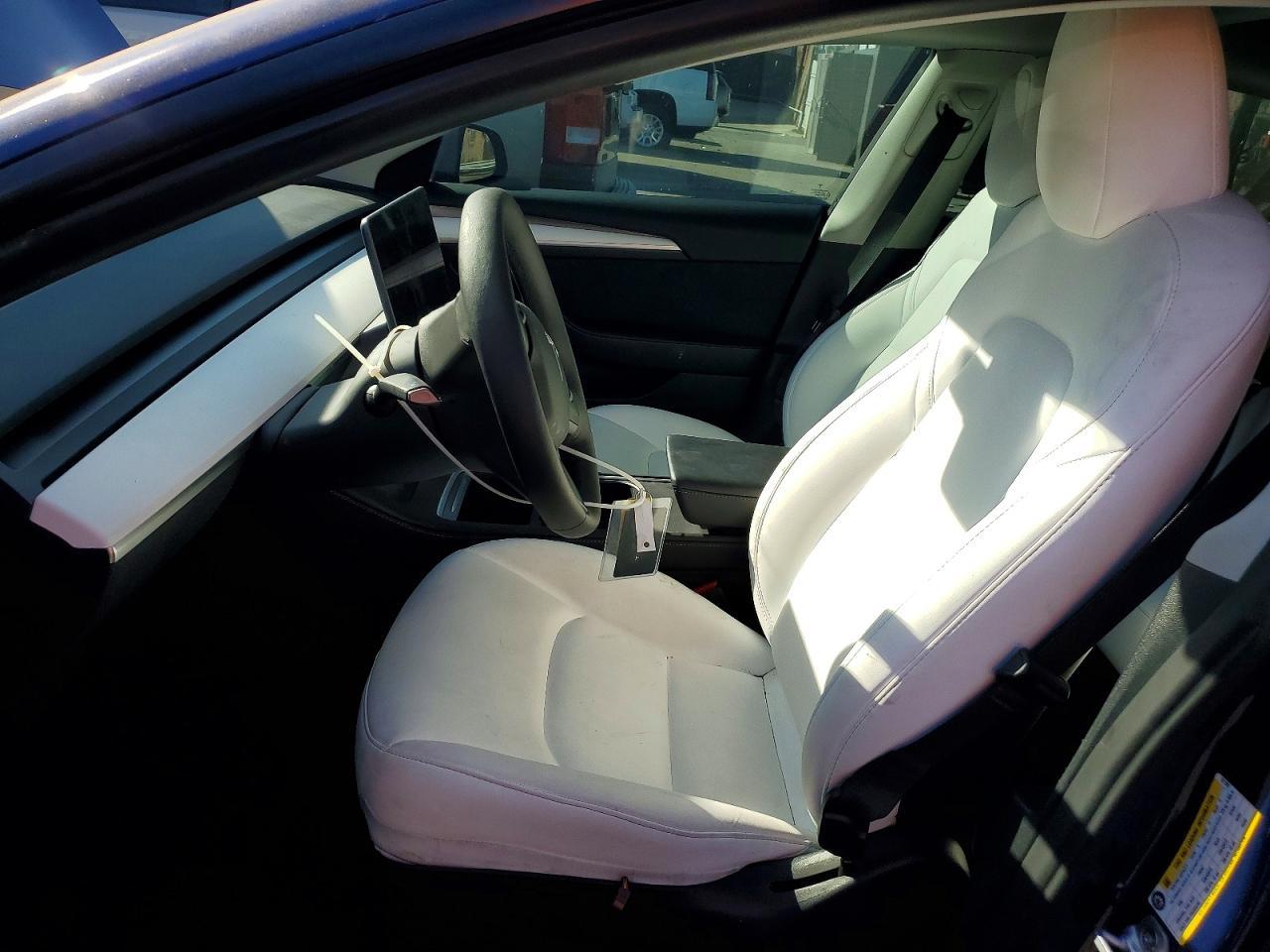 2023 Tesla Model 3 - Фото 7