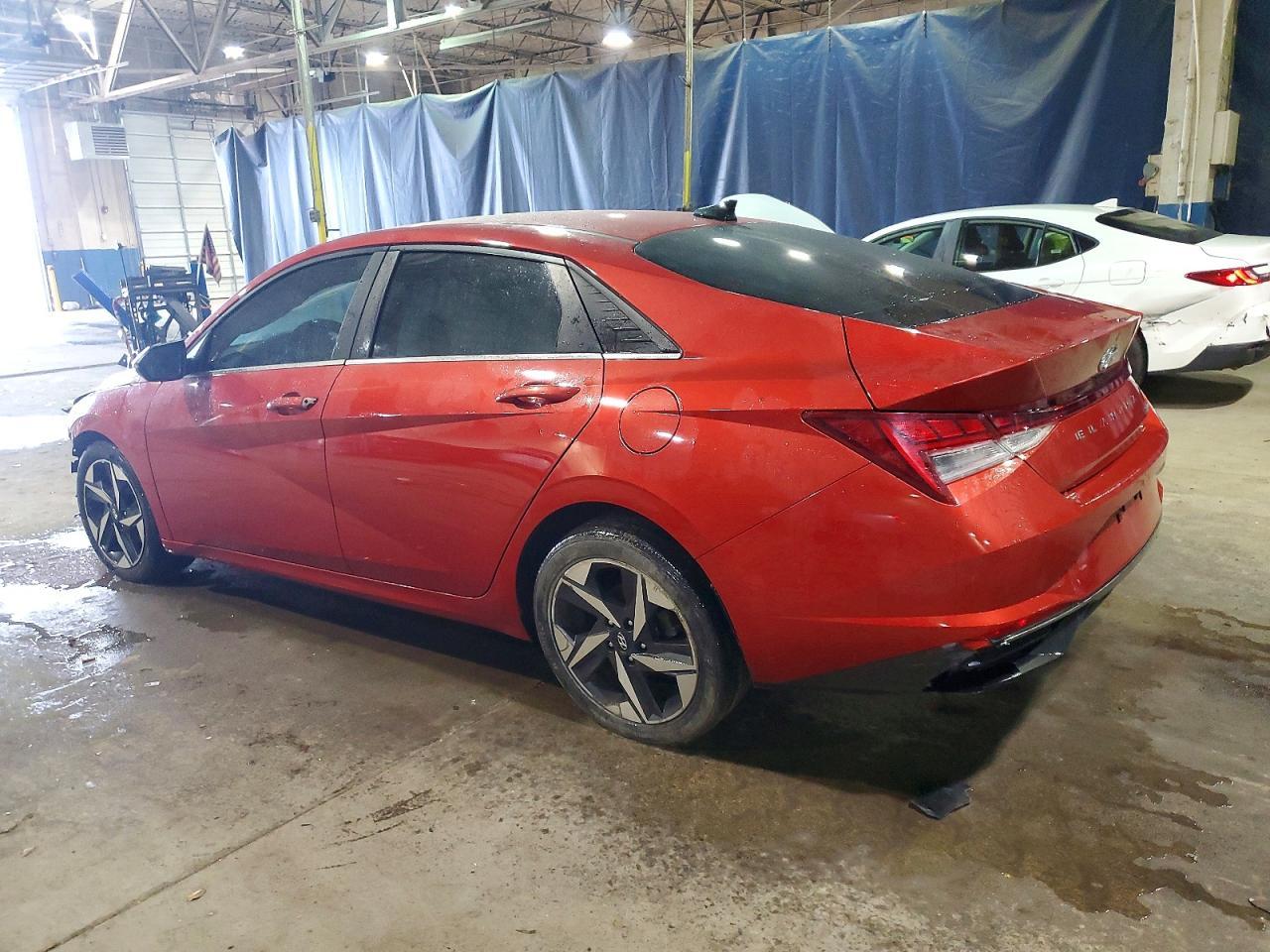 2021 Hyundai Elantra Limited - Фото 2