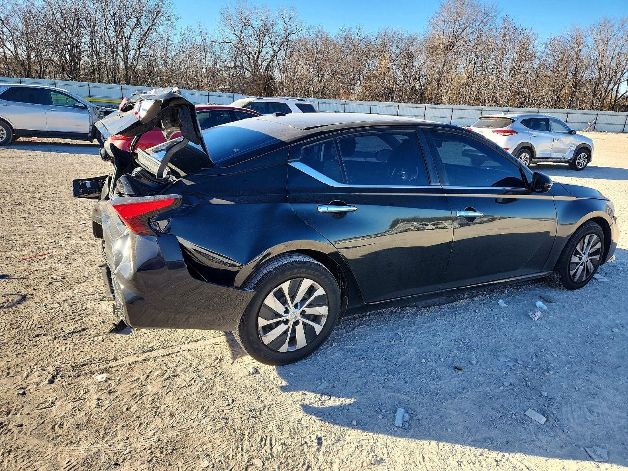 2020 Nissan Altima S - Фото 3
