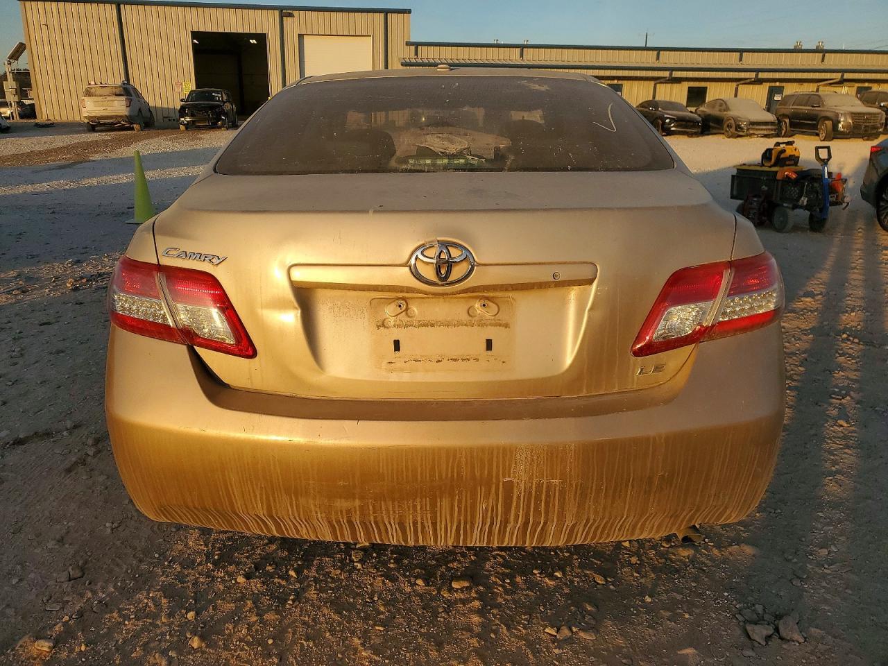 2010 Toyota Camry - Фото 6
