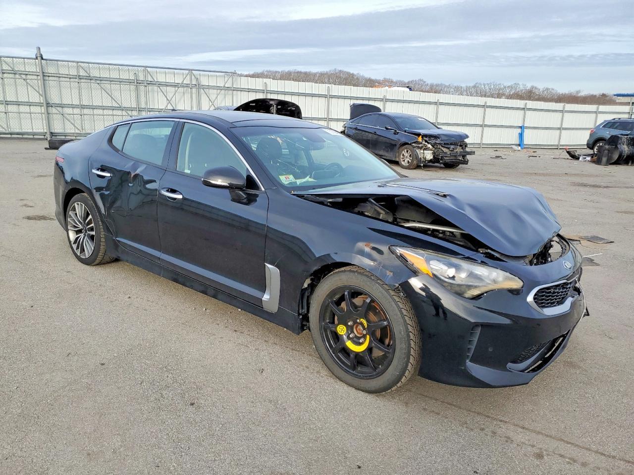 2018 Kia Stinger Premium - Фото 4