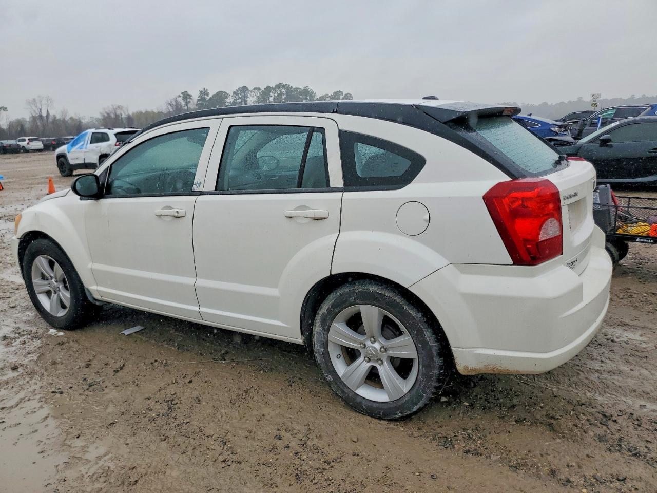2010 Dodge Caliber Sxt - Image 2