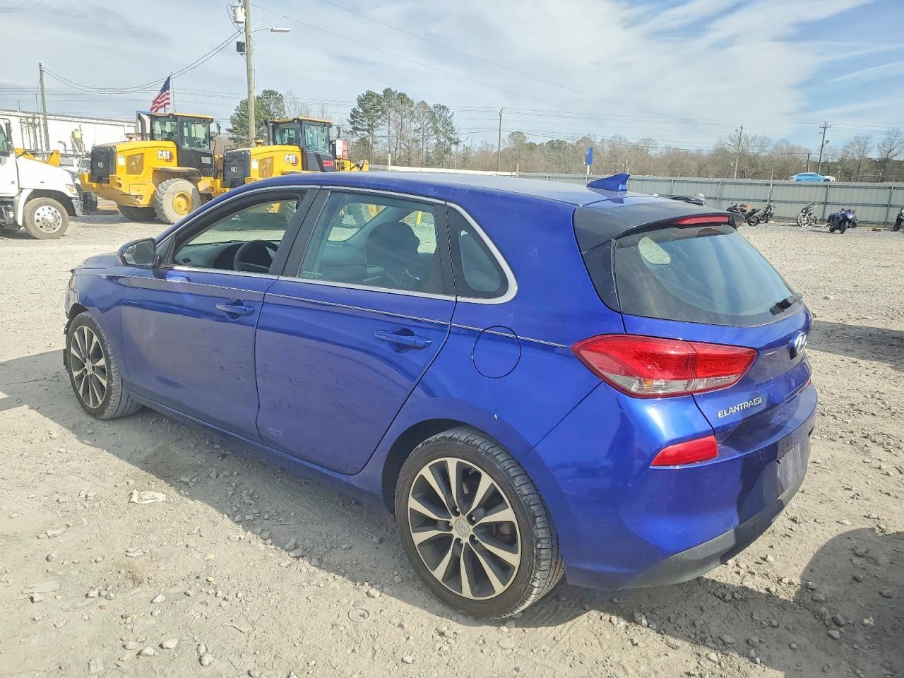 2019 Hyundai Elantra Gt - Фото 2