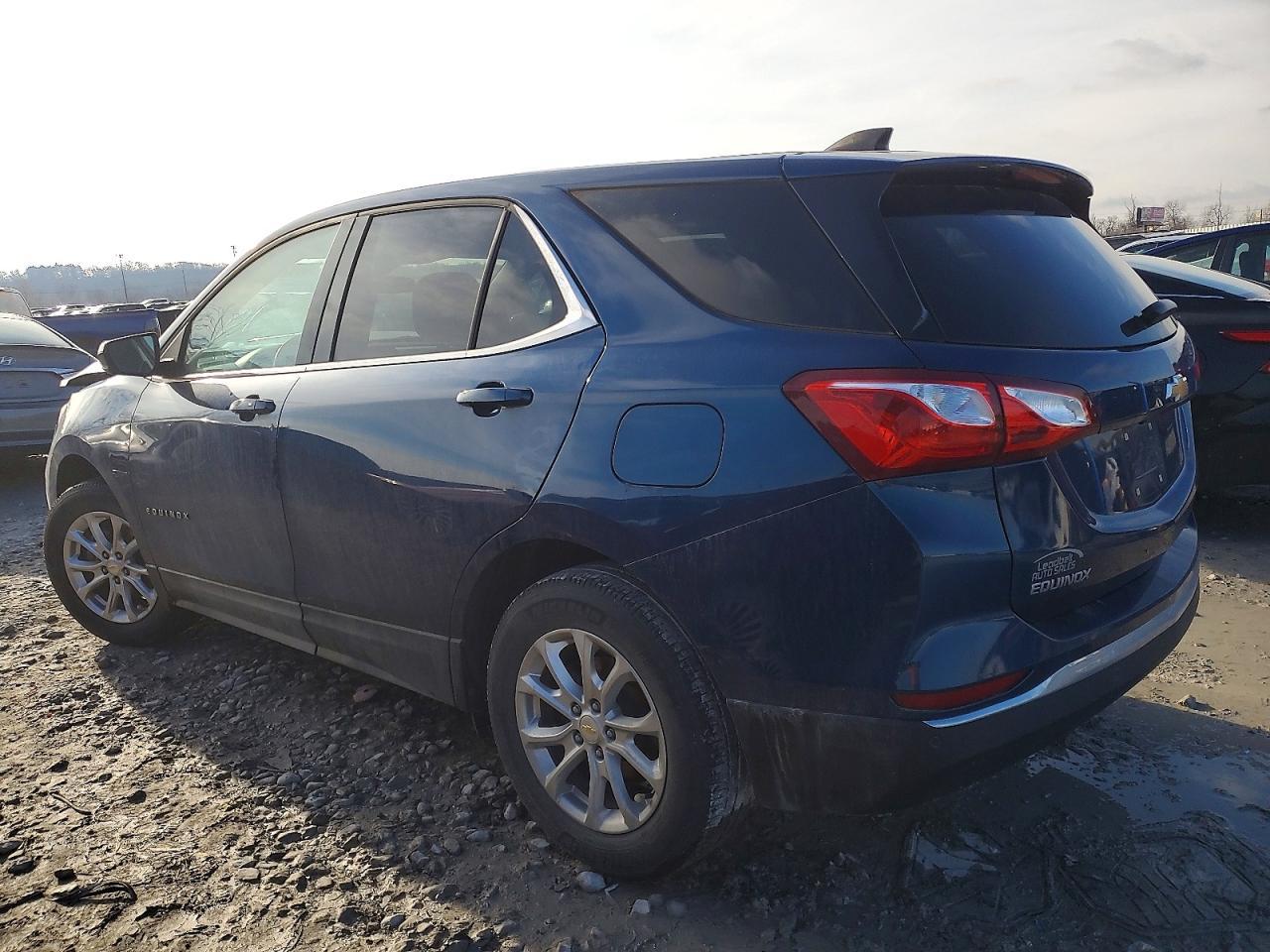 2020 Chevrolet Equinox Lt - Image 2